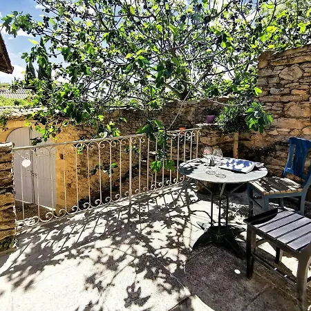 בית הארחה La Bastide Du Farfadet Laudun